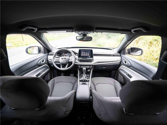 2026 Jeep Compass Sport (Stk: T155702) in Surrey - Image 9 of 24