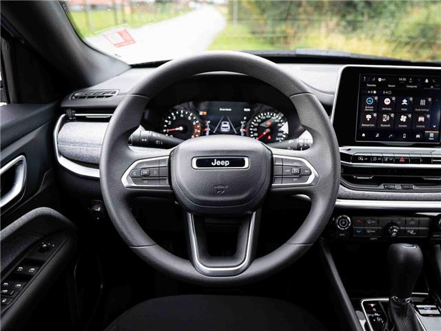 2026 Jeep Compass Sport (Stk: T155702) in Surrey - Image 10 of 24