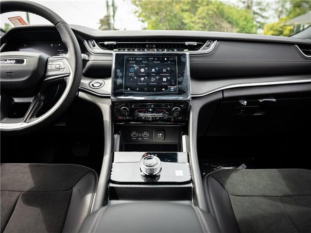 2025 Jeep Grand Cherokee L Laredo (Stk: S695941) in Surrey - Image 11 of 22