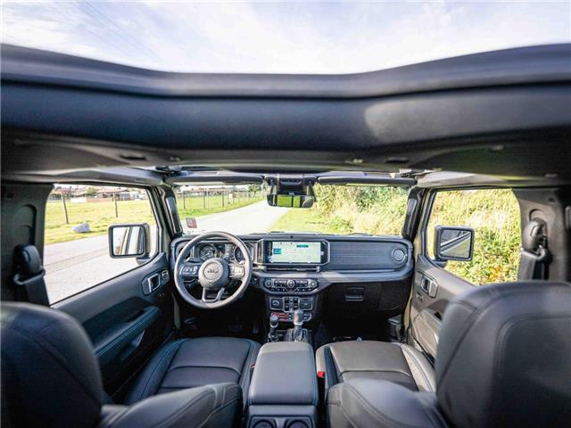2025 Jeep Wrangler 4xe Rubicon (Stk: S624816) in Surrey - Image 11 of 26