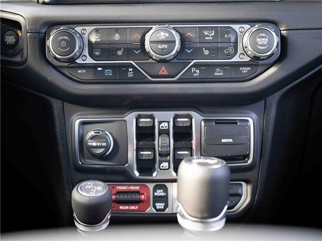 2025 Jeep Wrangler 4xe Rubicon (Stk: S624816) in Surrey - Image 19 of 26