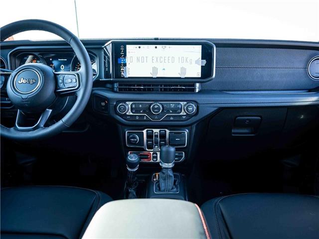2025 Jeep Wrangler Rubicon (Stk: S653189) in Surrey - Image 13 of 25