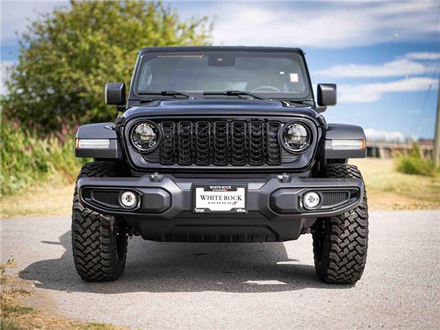 2025 Jeep Wrangler Sport (Stk: S611811) in Surrey - Image 2 of 22