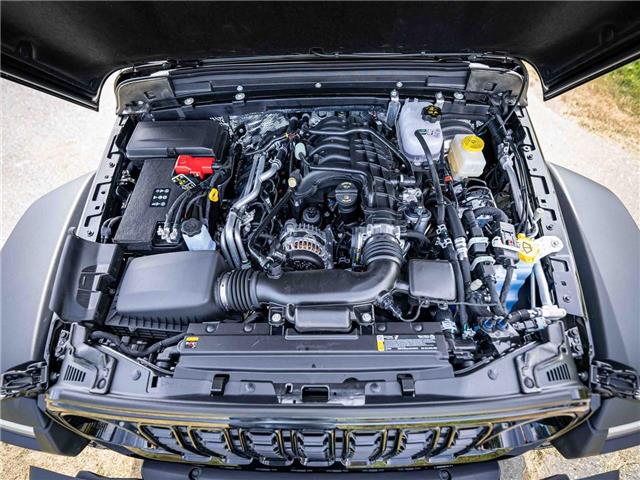 2025 Jeep Wrangler Sport (Stk: S611811) in Surrey - Image 8 of 22