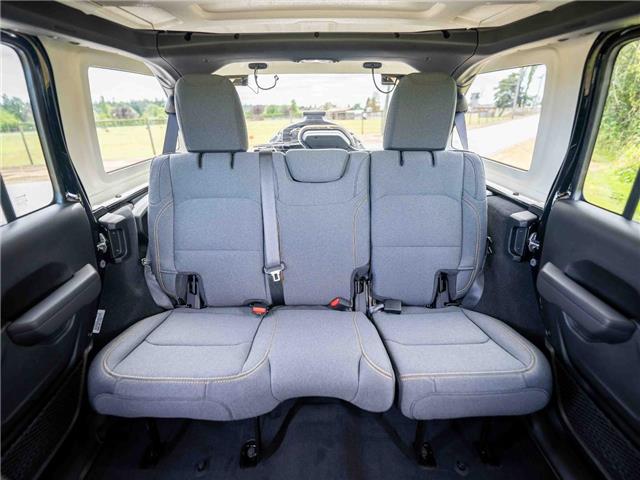 2025 Jeep Wrangler Sport (Stk: S611811) in Surrey - Image 20 of 22