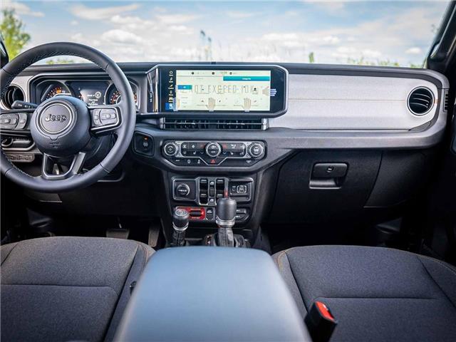 2025 Jeep Wrangler Sport (Stk: S611810) in Surrey - Image 16 of 27