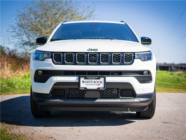 2025 Jeep Compass Altitude (Stk: S519338) in Surrey - Image 2 of 24