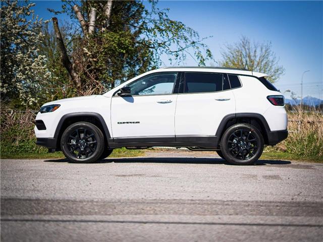 2025 Jeep Compass Altitude (Stk: S519338) in Surrey - Image 3 of 24