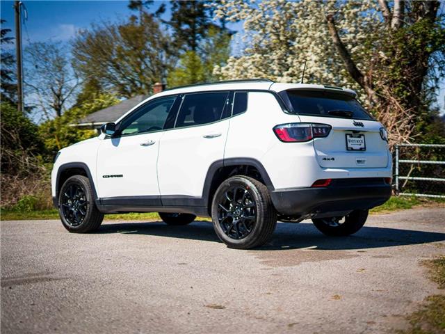 2025 Jeep Compass Altitude (Stk: S519338) in Surrey - Image 4 of 24