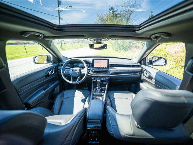2025 Jeep Compass Altitude (Stk: S519338) in Surrey - Image 9 of 24