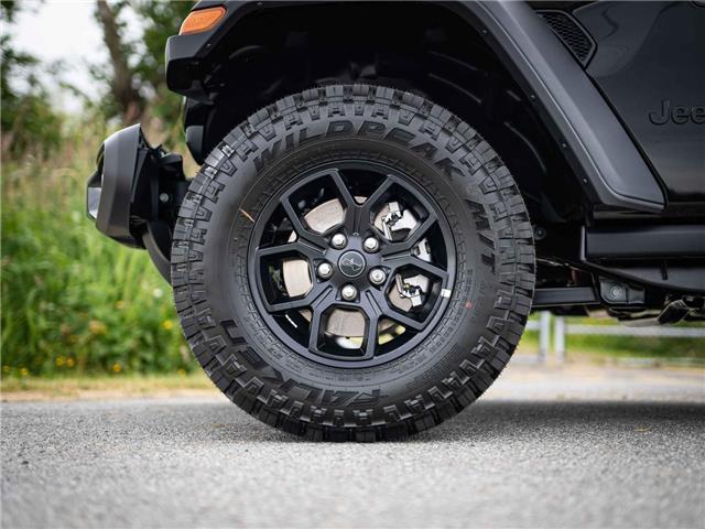 2025 Jeep Wrangler Sport (Stk: S605585) in Surrey - Image 7 of 25