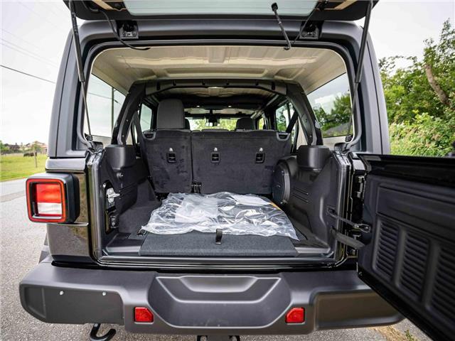 2025 Jeep Wrangler Sport (Stk: S605585) in Surrey - Image 23 of 25