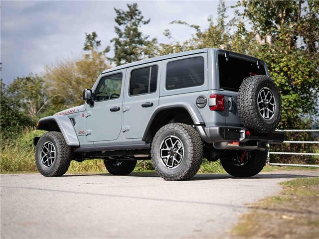 2025 Jeep Wrangler Rubicon (Stk: S658701) in Surrey - Image 4 of 47
