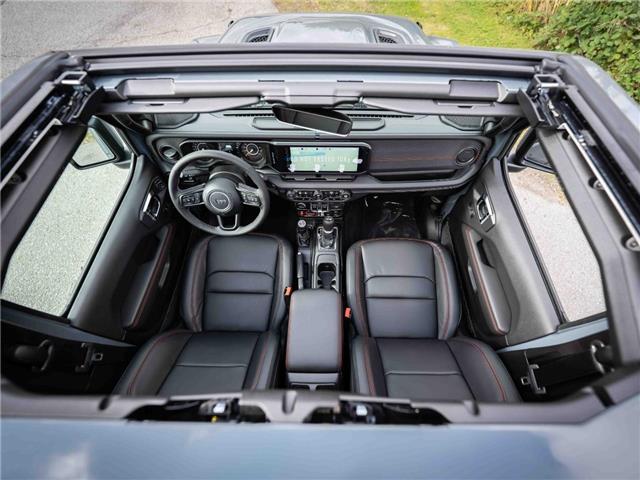 2025 Jeep Wrangler Rubicon (Stk: S658701) in Surrey - Image 11 of 47