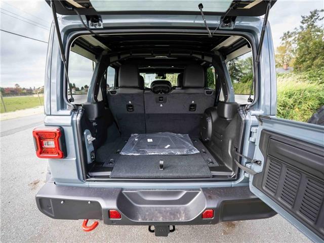 2025 Jeep Wrangler Rubicon (Stk: S658701) in Surrey - Image 25 of 47