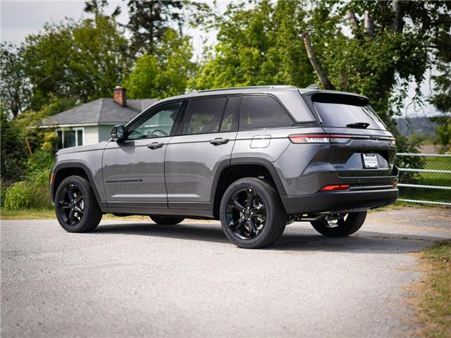 2025 Jeep Grand Cherokee Laredo (Stk: S323434) in Surrey - Image 4 of 21