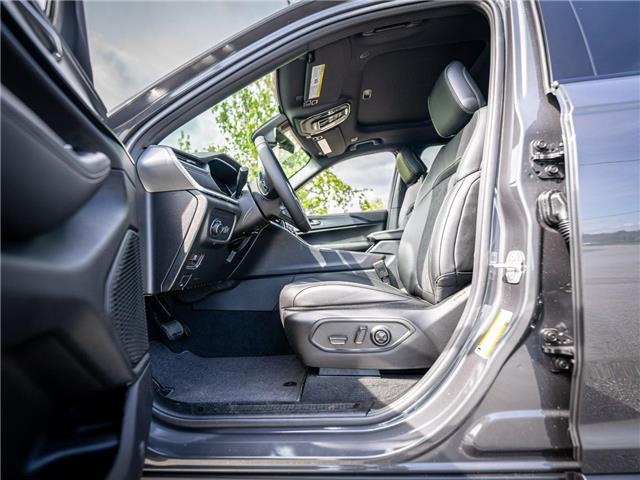 2025 Jeep Grand Cherokee Laredo (Stk: S323434) in Surrey - Image 8 of 21