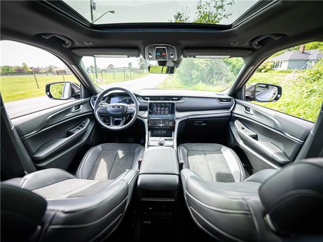 2025 Jeep Grand Cherokee Laredo (Stk: S323434) in Surrey - Image 9 of 21