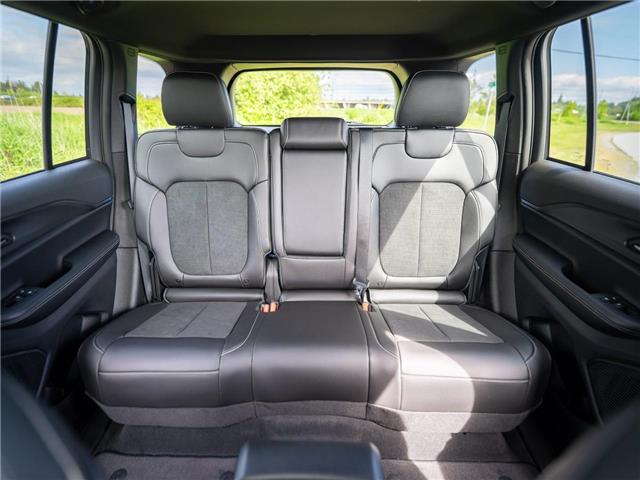 2025 Jeep Grand Cherokee Laredo (Stk: S323434) in Surrey - Image 18 of 21