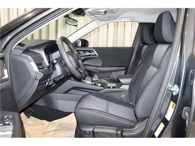 2025 Mitsubishi Outlander PHEV ES (Stk: P25921) in Edmonton - Image 10 of 23