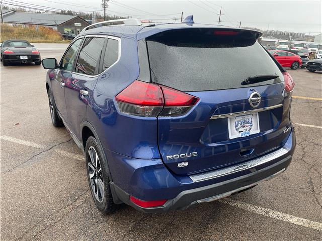 2018 Nissan Rogue SL in Charlottetown - Image 9 of 19