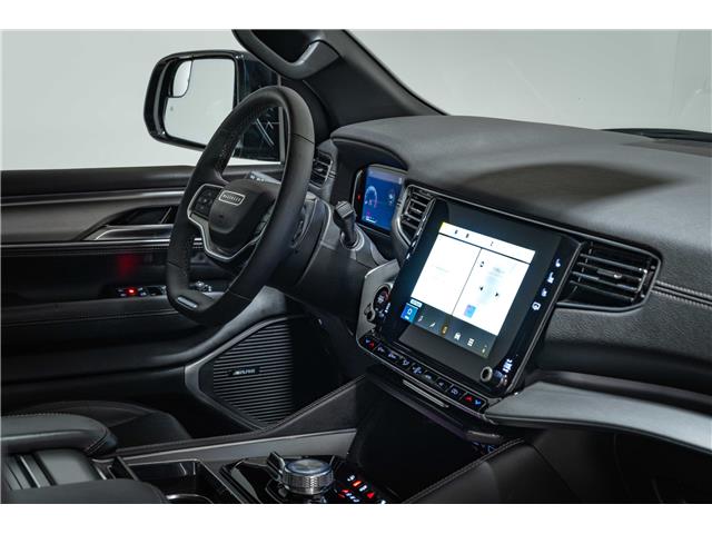 2024 Jeep Wagoneer Series II Carbide (Stk: ARUC930) in Calgary - Image 25 of 39