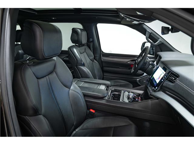 2024 Jeep Wagoneer Series II Carbide (Stk: ARUC930) in Calgary - Image 24 of 39