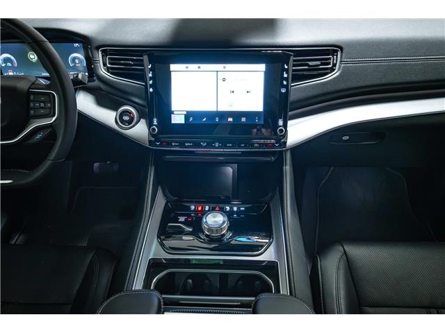 2024 Jeep Wagoneer Series II Carbide (Stk: ARUC930) in Calgary - Image 22 of 39