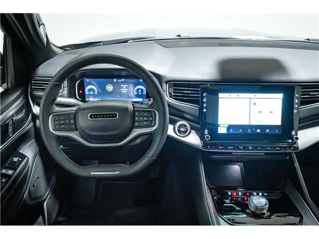2024 Jeep Wagoneer Series II Carbide (Stk: ARUC930) in Calgary - Image 20 of 39