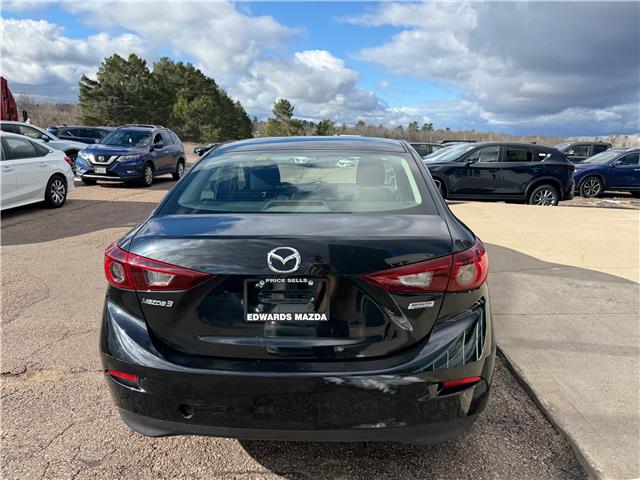 2018 Mazda Mazda3 GX (Stk: 24655) in Pembroke - Image 11 of 19