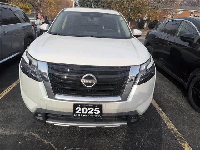 2025 Nissan Pathfinder SV (Stk: 25252) in Sarnia - Image 2 of 3