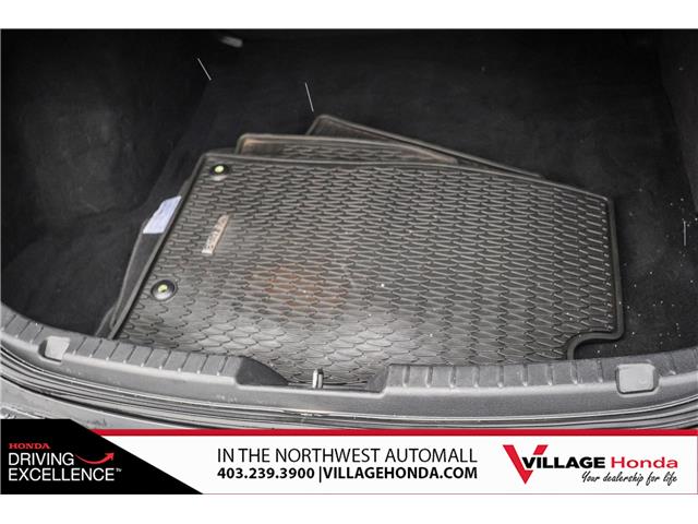 2020 Mazda Mazda3 GT (Stk: B8975) in Calgary - Image 11 of 32