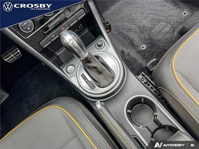 2019 Volkswagen Beetle 2.0 TSI Dune (Stk: 1V6663) in Kitchener - Image 8 of 21