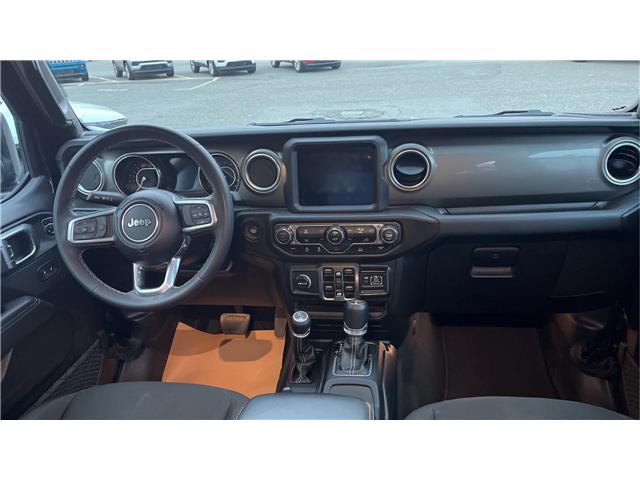 2023 Jeep Wrangler Sahara (Stk: 1332) in Kamloops - Image 13 of 27