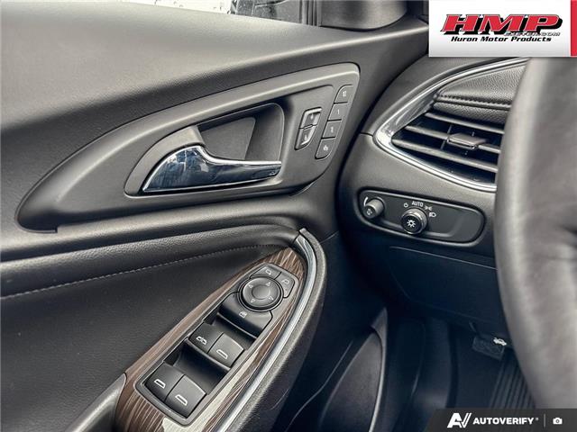 2017 Chevrolet Malibu Premier (Stk: 74779) in Exeter - Image 16 of 29