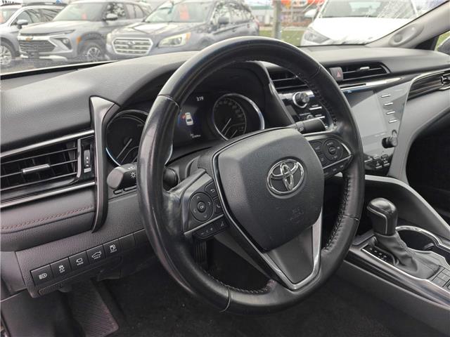 2020 Toyota Camry Hybrid XLE (Stk: 522434) in Ottawa - Image 2 of 35