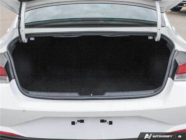 2022 Hyundai Elantra Preferred w/Sun & Tech Pkg (Stk: 108529) in London - Image 10 of 25