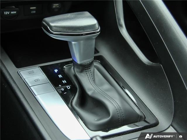 2022 Hyundai Elantra Preferred w/Sun & Tech Pkg (Stk: 108529) in London - Image 18 of 25