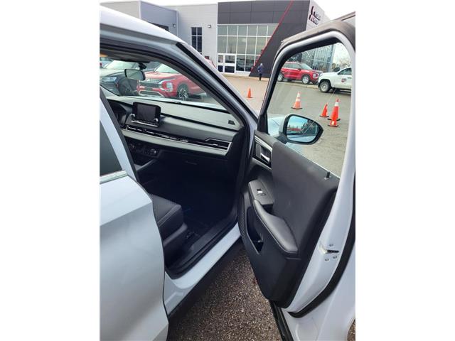 2022 Mitsubishi Outlander  (Stk: S0140A) in Barrie - Image 26 of 50
