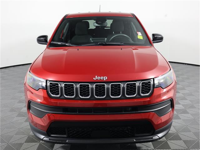 2025 Jeep Compass Sport (Stk: L634) in Calgary - Image 2 of 20
