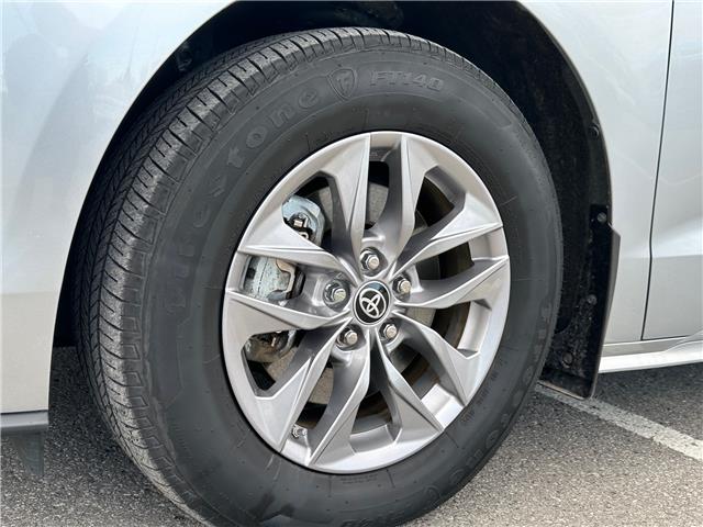 2022 Toyota Sienna LE 8-Passenger (Stk: W6924) in Cobourg - Image 2 of 26 2022 Toyota Sienna LE 8-Passenger (Stk: W6924) in Cobourg - Image 2 of 26