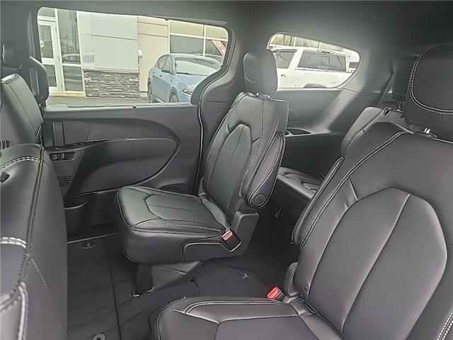 2026 Chrysler Grand Caravan SXT (Stk: T033) in Miramichi - Image 11 of 14