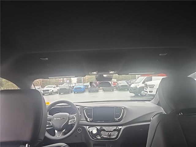 2026 Chrysler Grand Caravan SXT (Stk: T033) in Miramichi - Image 14 of 14