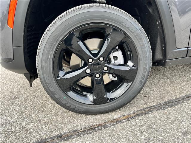 2025 Jeep Grand Cherokee L Laredo (Stk: 25-428) in Sarnia - Image 7 of 23