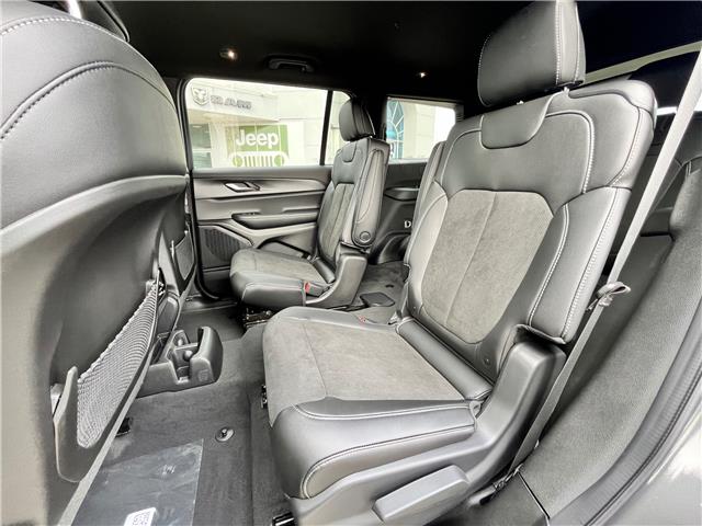 2025 Jeep Grand Cherokee L Laredo (Stk: 25-428) in Sarnia - Image 18 of 23