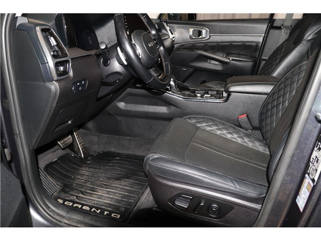2022 Kia Sorento 2.5T SX w/Black Leather (Stk: 26660A) in Edmonton - Image 10 of 30