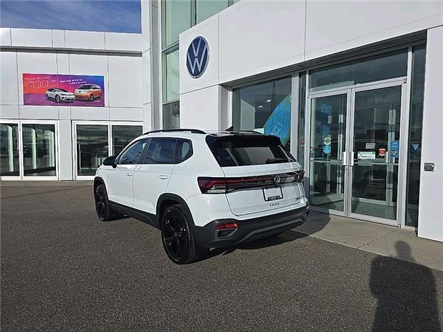 2026 Volkswagen Taos Comfortline Black Edition (Stk: 26260) in Lethbridge - Image 3 of 23