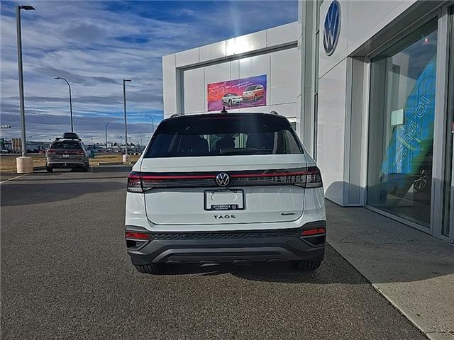 2026 Volkswagen Taos Comfortline Black Edition (Stk: 26260) in Lethbridge - Image 4 of 23