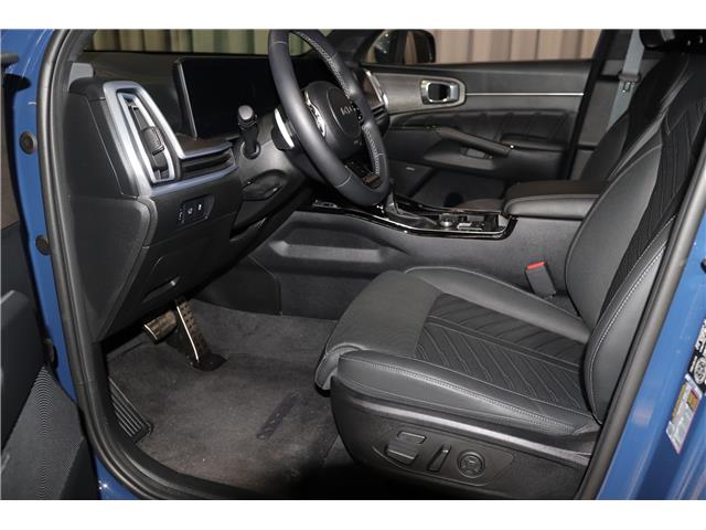 2024 Kia Sorento 2.5T X-Pro w/Black Interior (Stk: 25738C) in Edmonton - Image 13 of 37