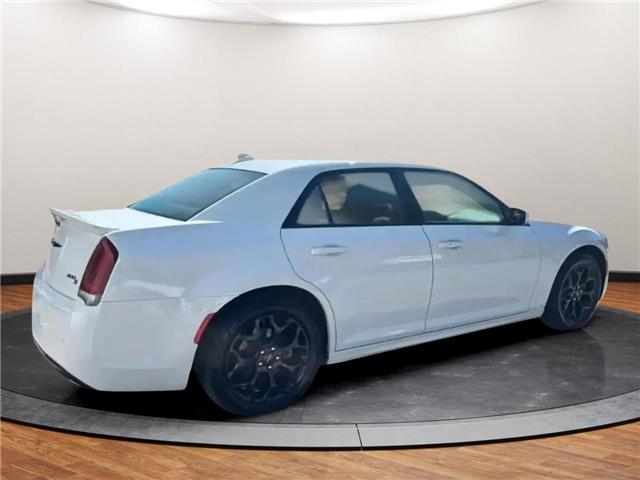 2023 Chrysler 300 S (Stk: 585526) in Lower Sackville - Image 5 of 25